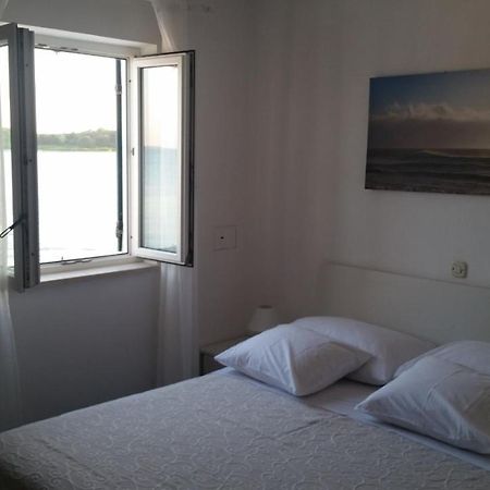 Apartman Pape Pakoštane Esterno foto