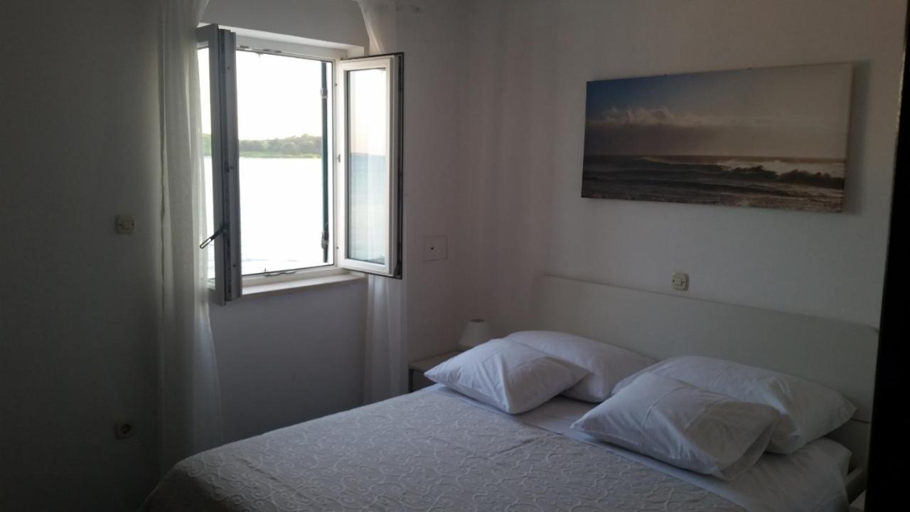 Apartman Pape Pakoštane Esterno foto